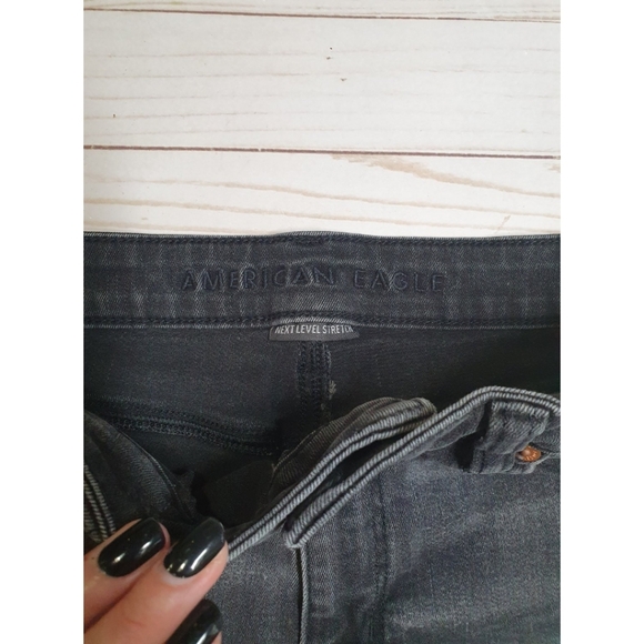 American Eagle High Rise Shortie Distressed Denim Shorts, Black, Women's Size 8 - Picture 8 of 15